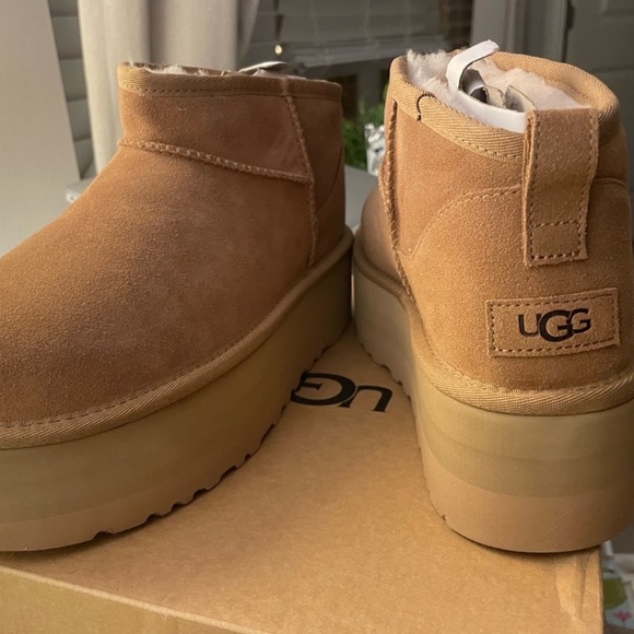 UGG Ultra Mini Platform Chestnut - Picture 2 of 5